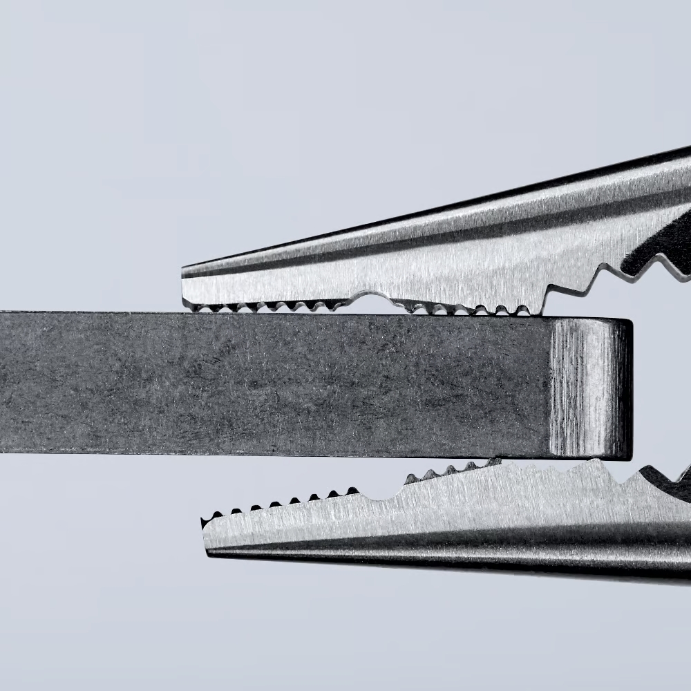 kìm mũi nhọn dài Knipex 08 22 145 T